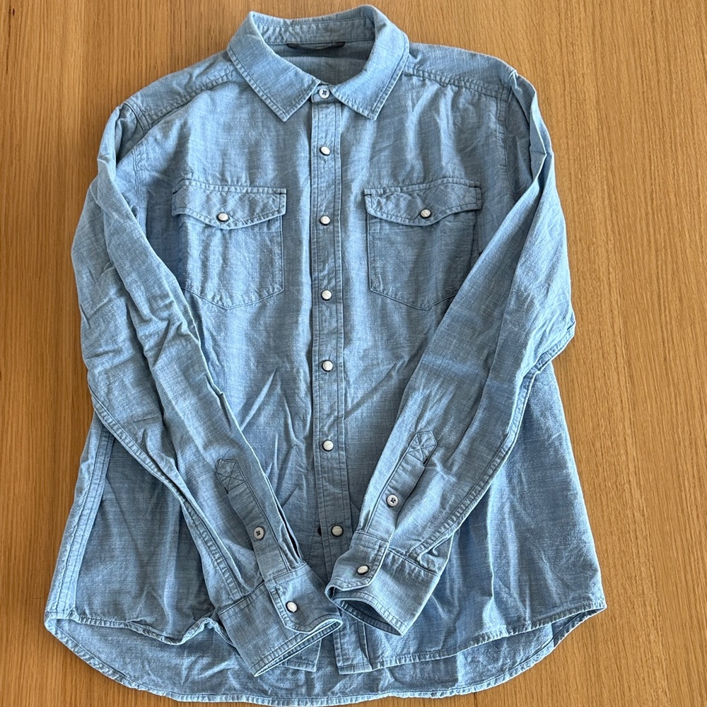 Stio Light Blue Chambray Western Button Down --Medium